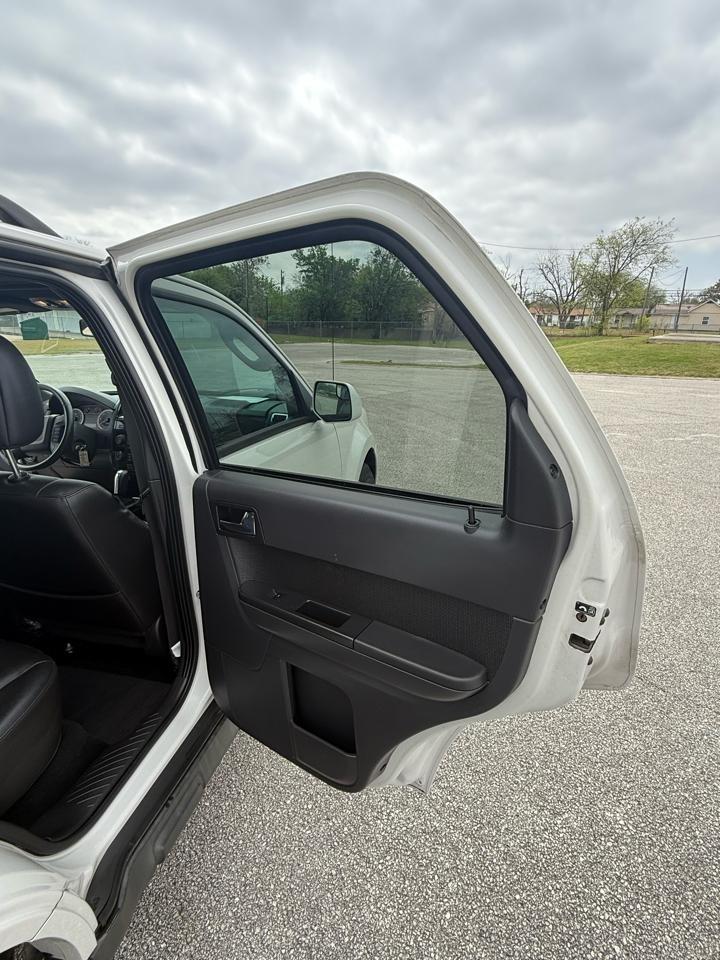 Ford Escape  2010