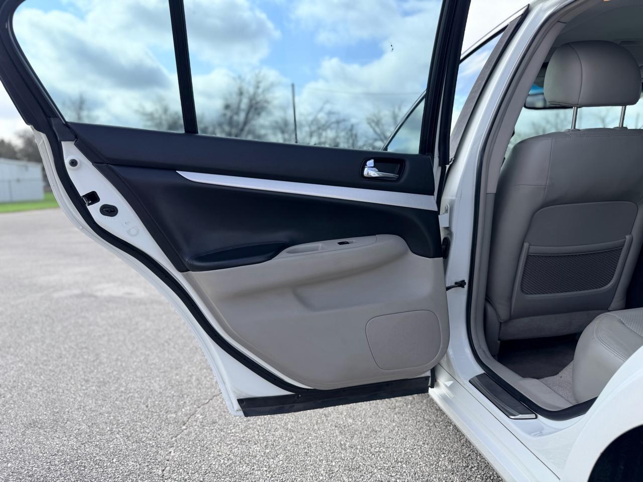 Infiniti G Sedan  2009