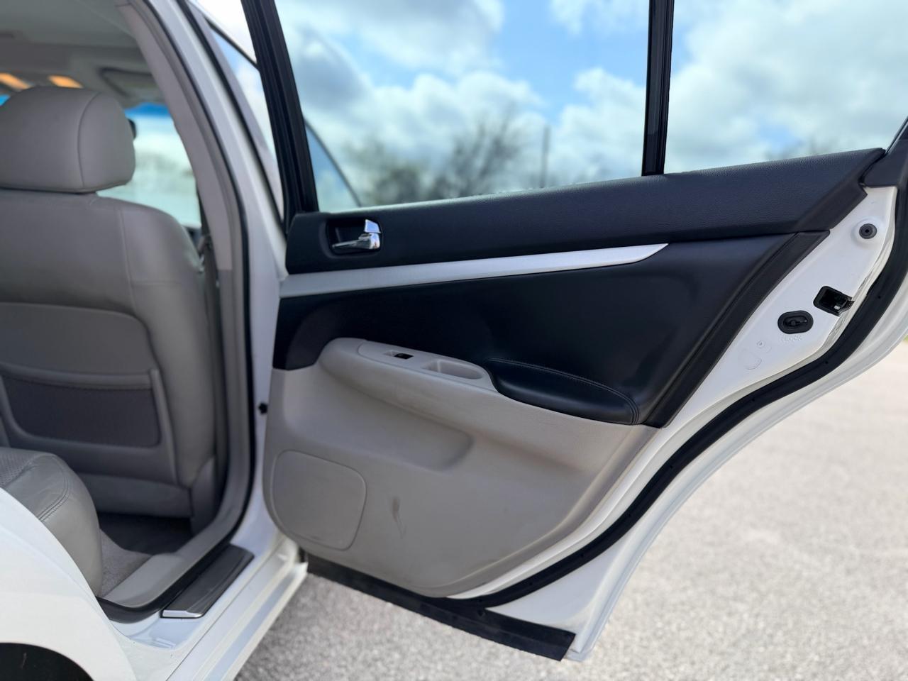 Infiniti G Sedan  2009