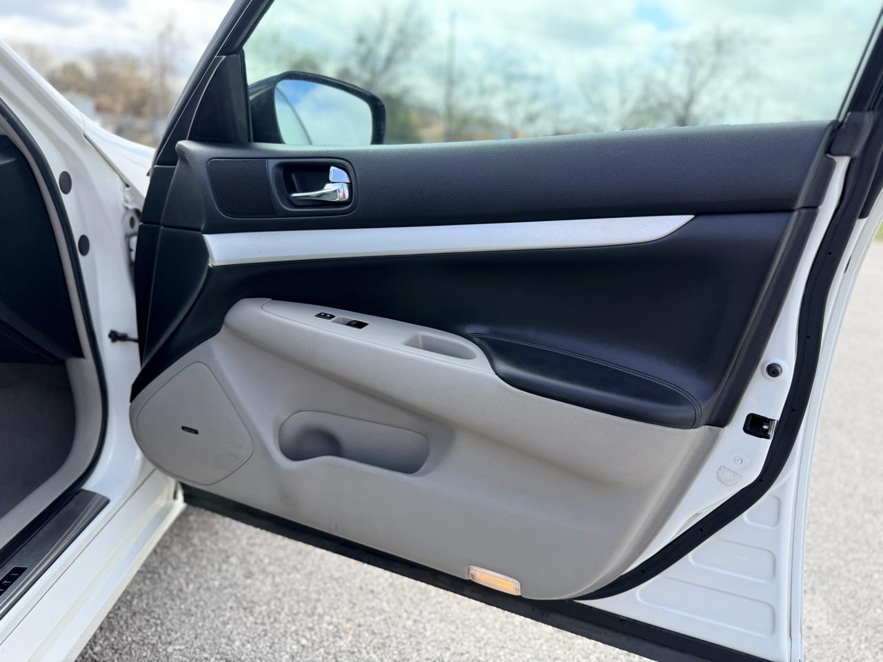 Infiniti G Sedan  2009