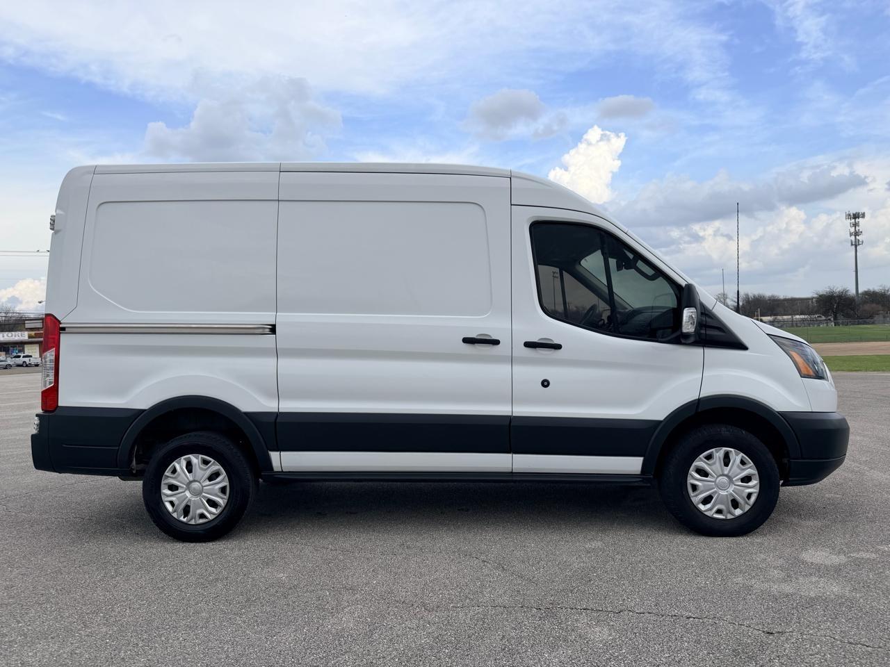Ford Transit  2016
