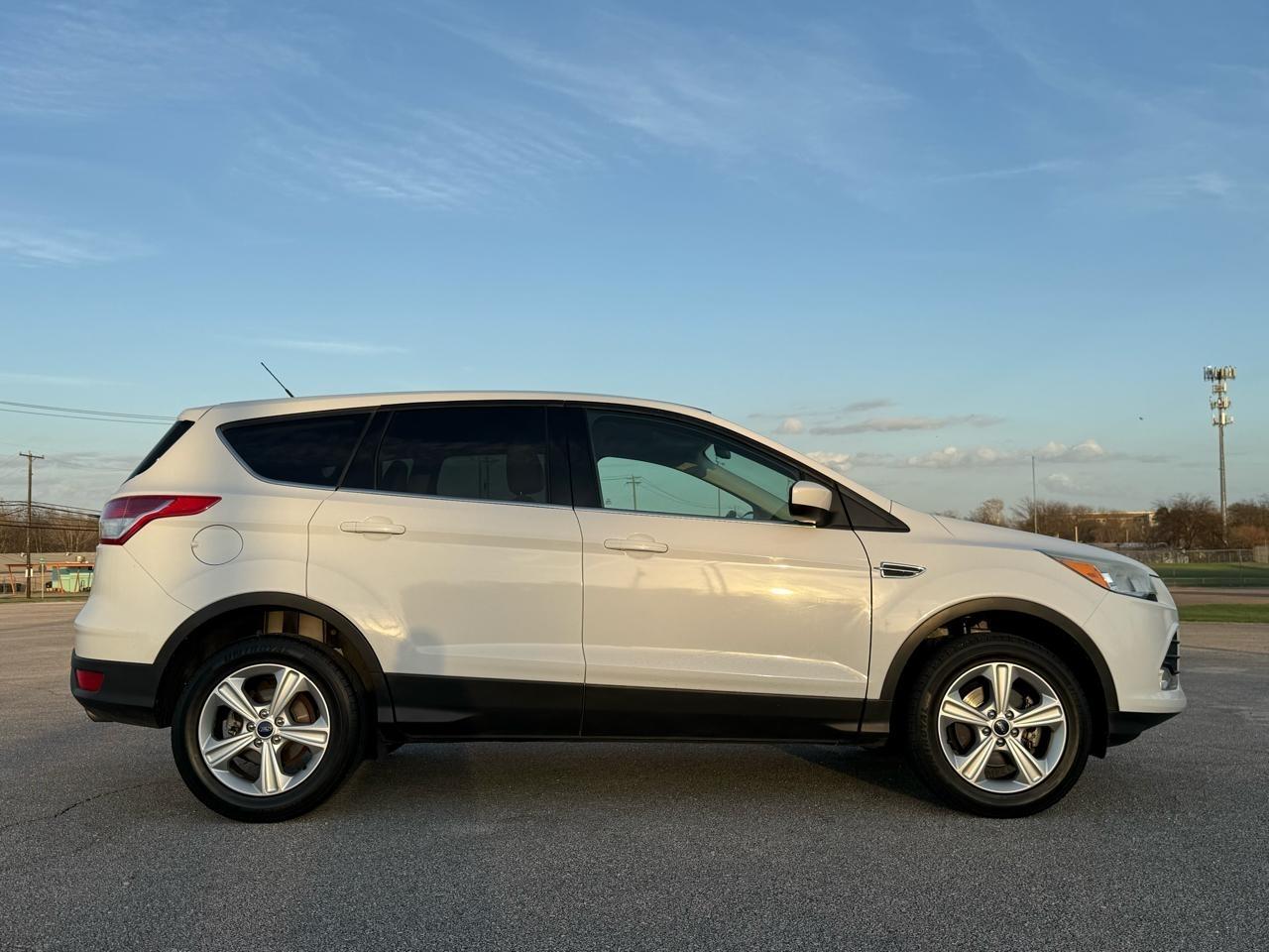 Ford Escape  2014