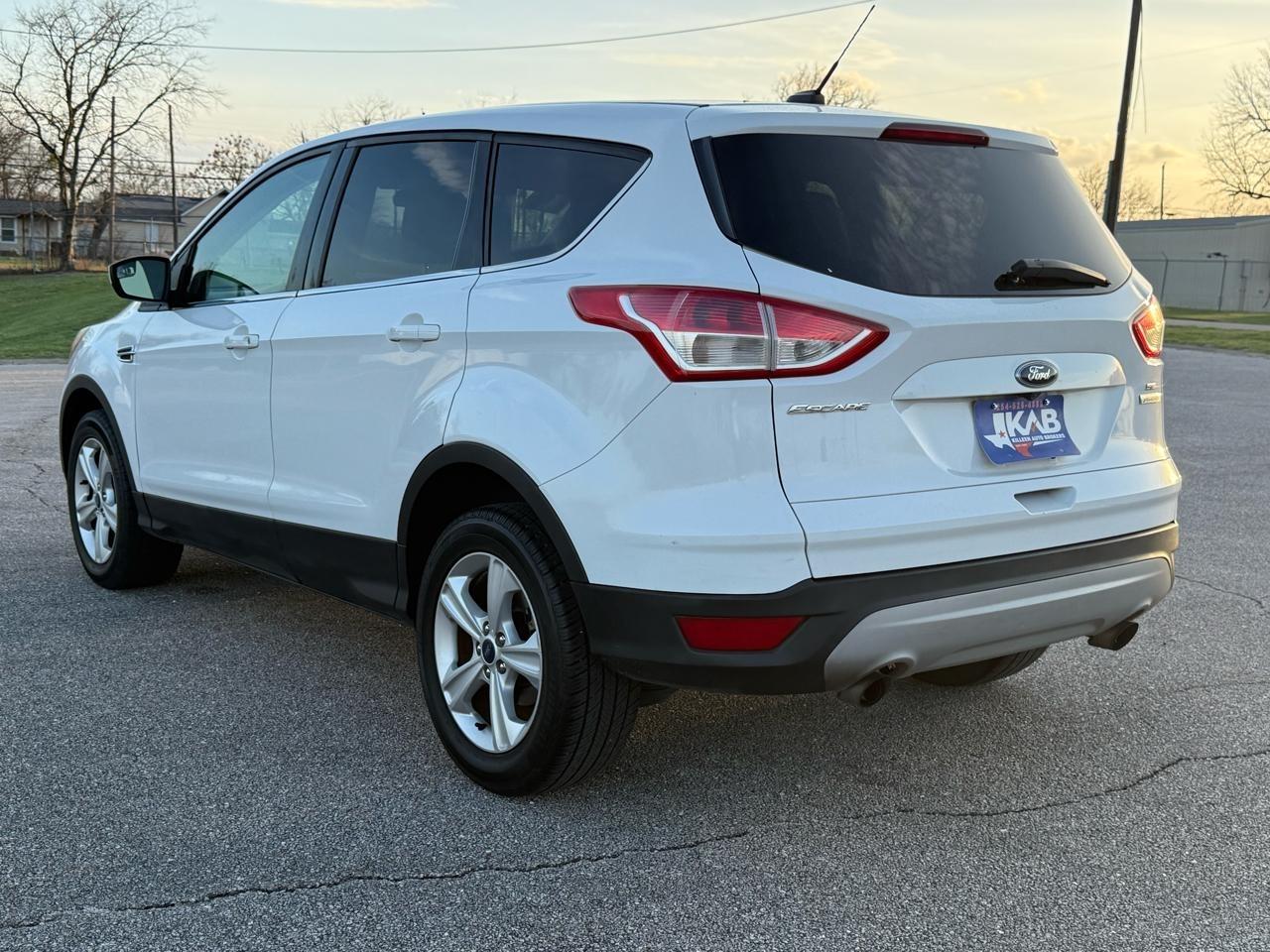 Ford Escape  2014