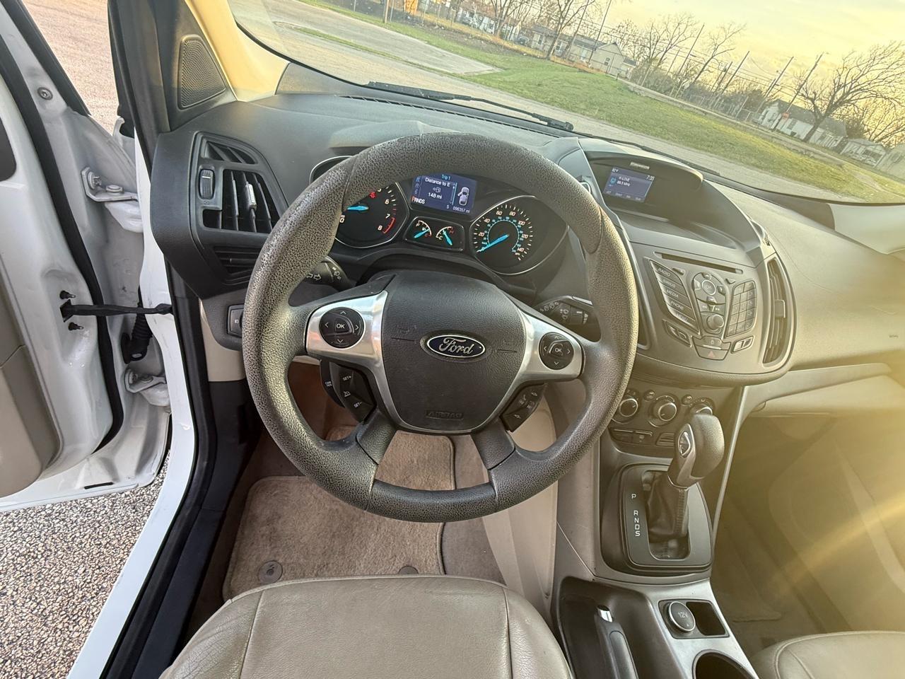 Ford Escape  2014