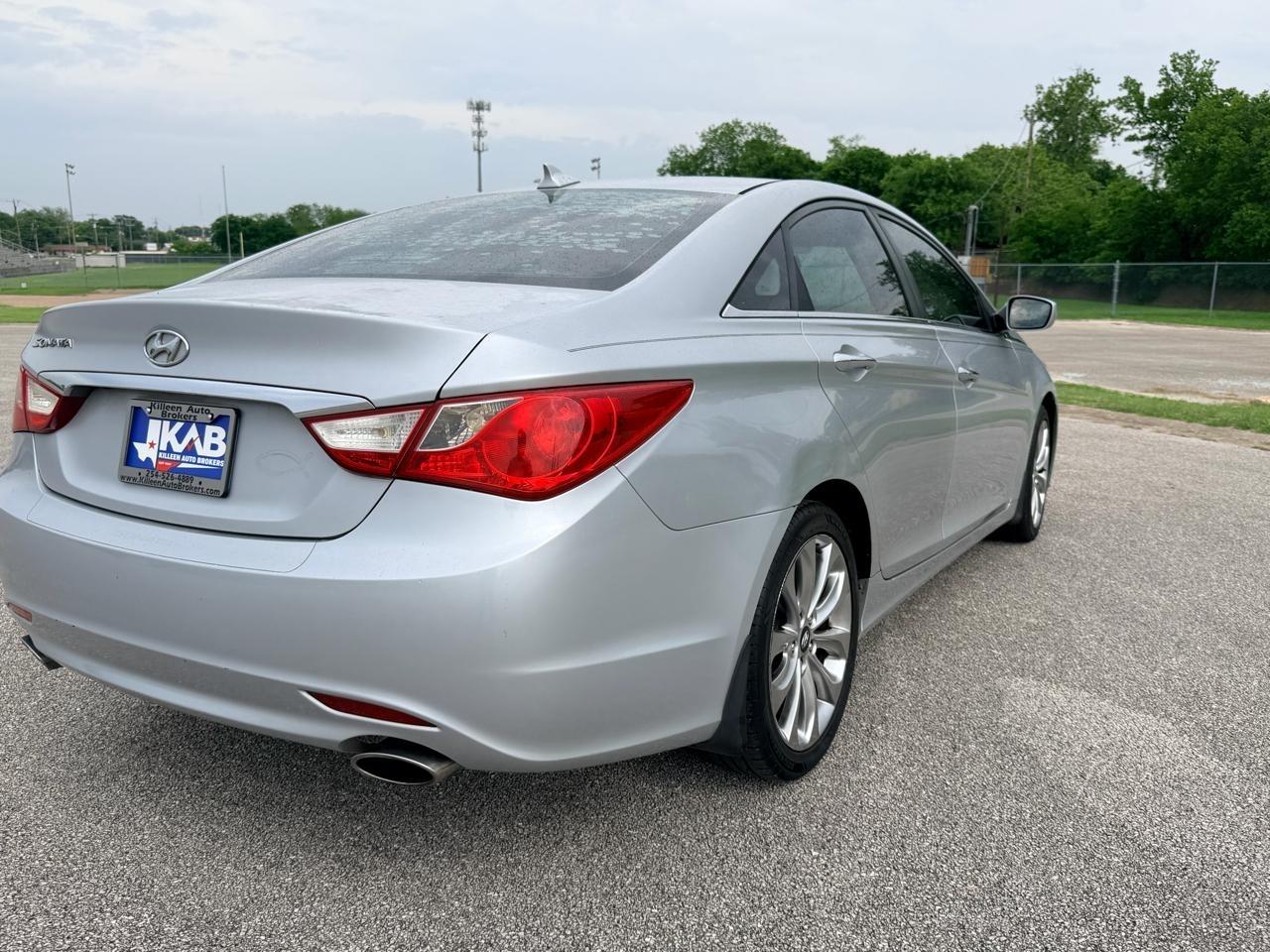 Hyundai Sonata  2013