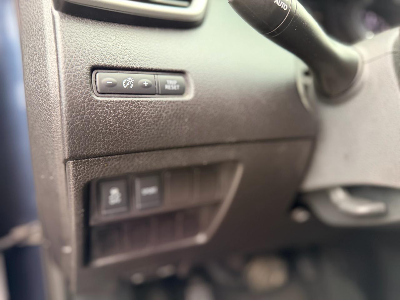 Nissan Rogue  2014