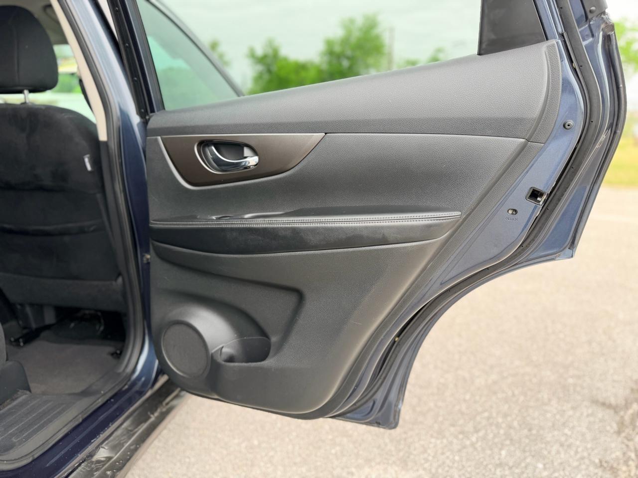 Nissan Rogue  2014