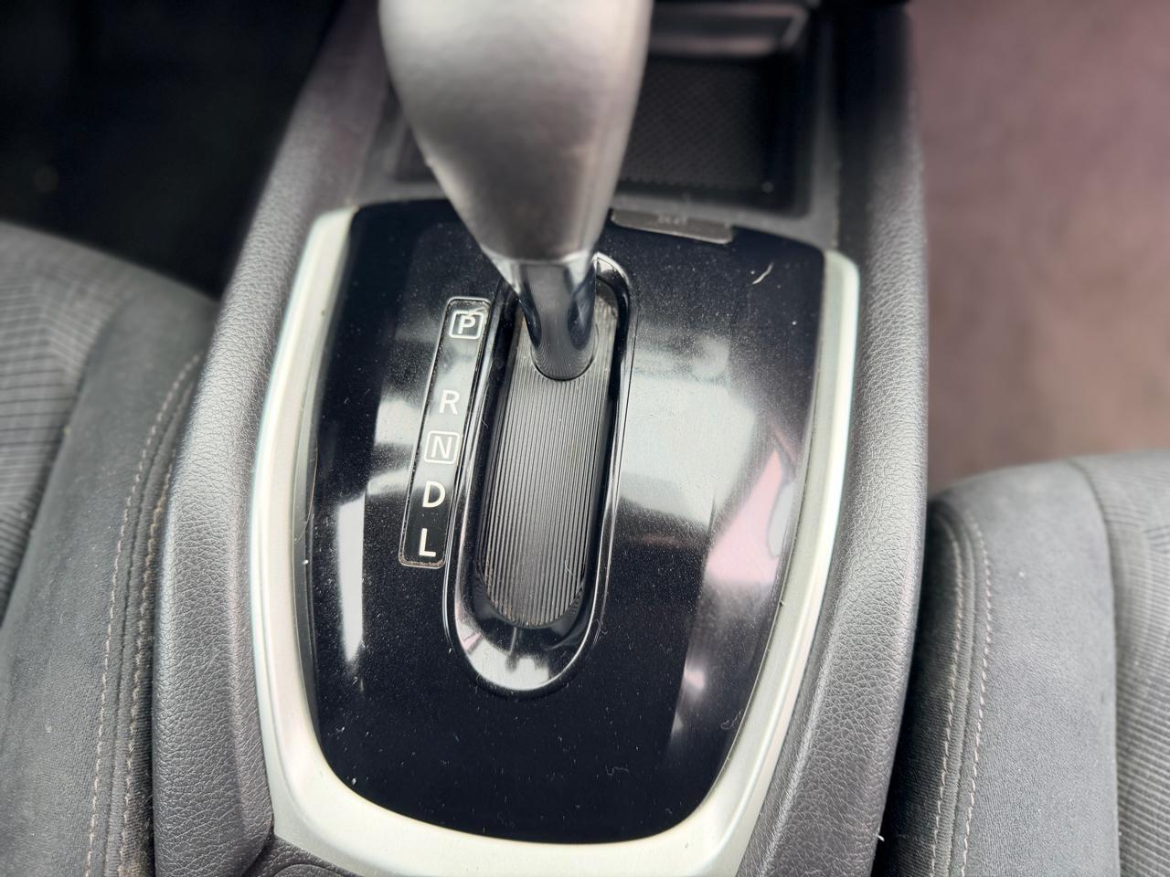 Nissan Rogue  2014