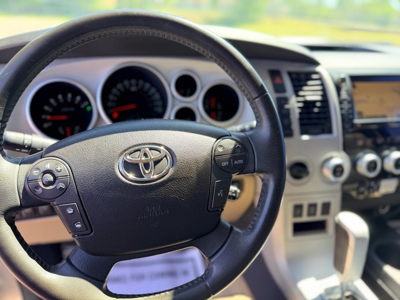 Toyota Sequoia  2008