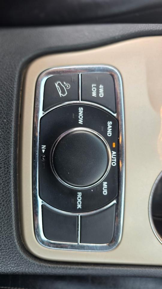 Jeep Grand Cherokee  2015