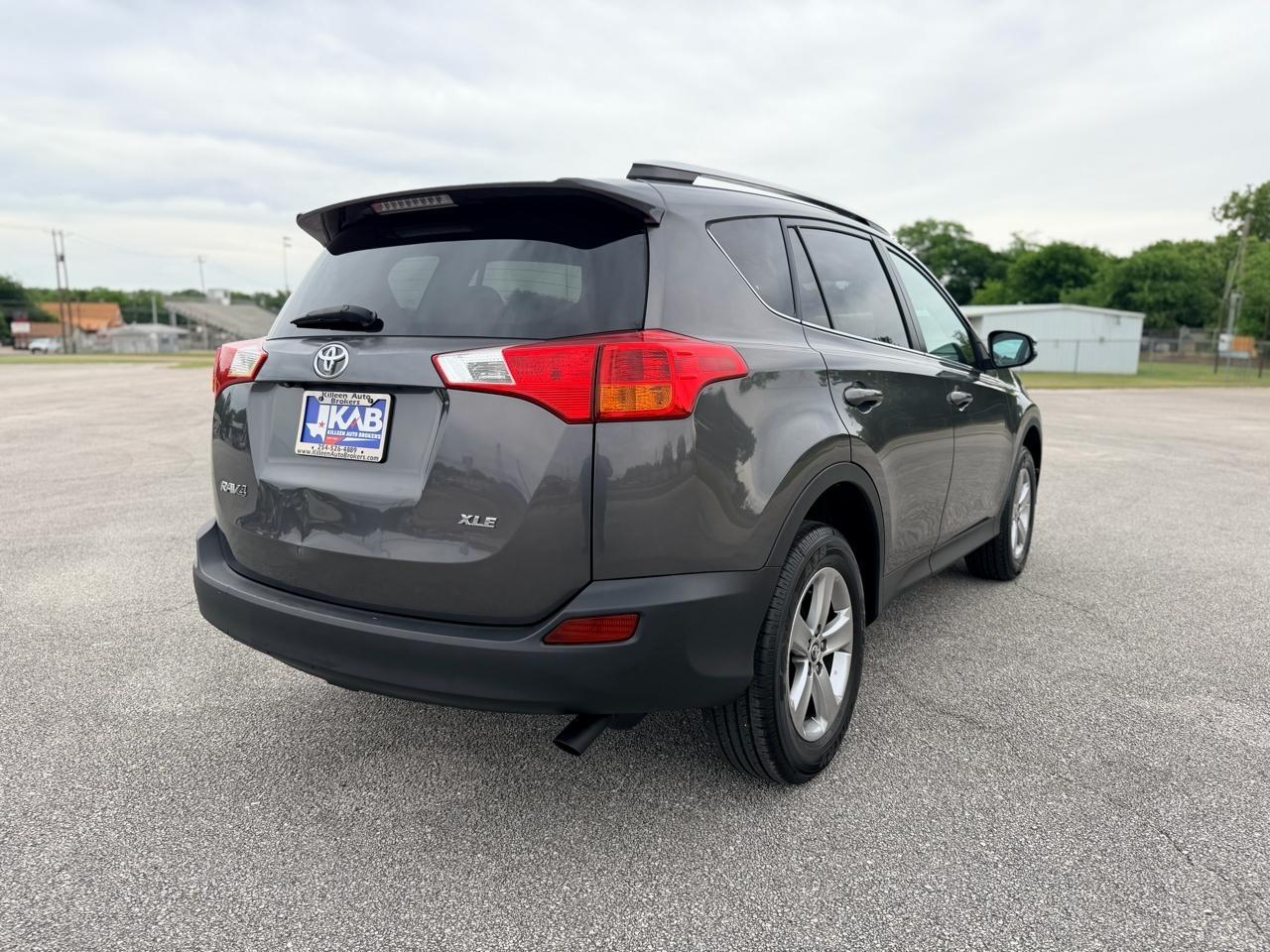 Toyota RAV4  2015