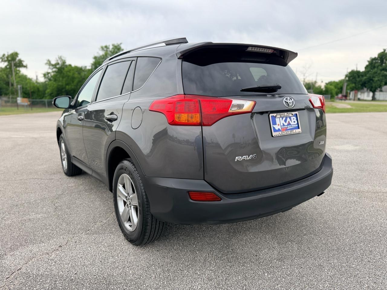 Toyota RAV4  2015
