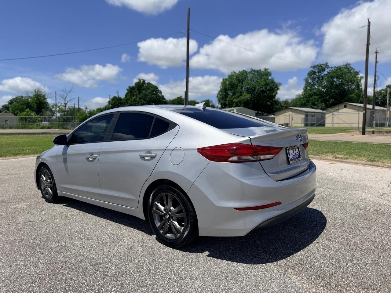 Hyundai Elantra  2017