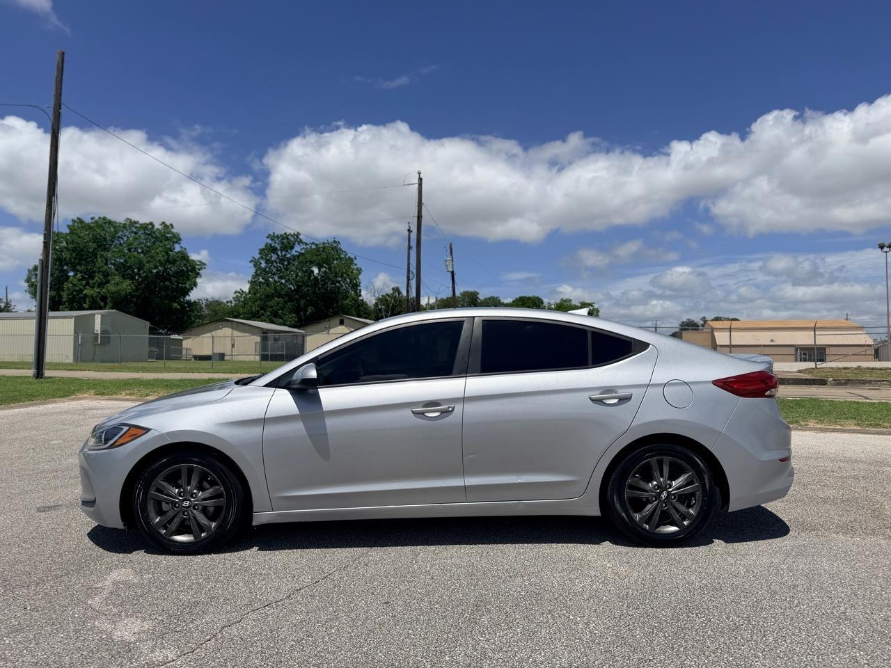 Hyundai Elantra  2017