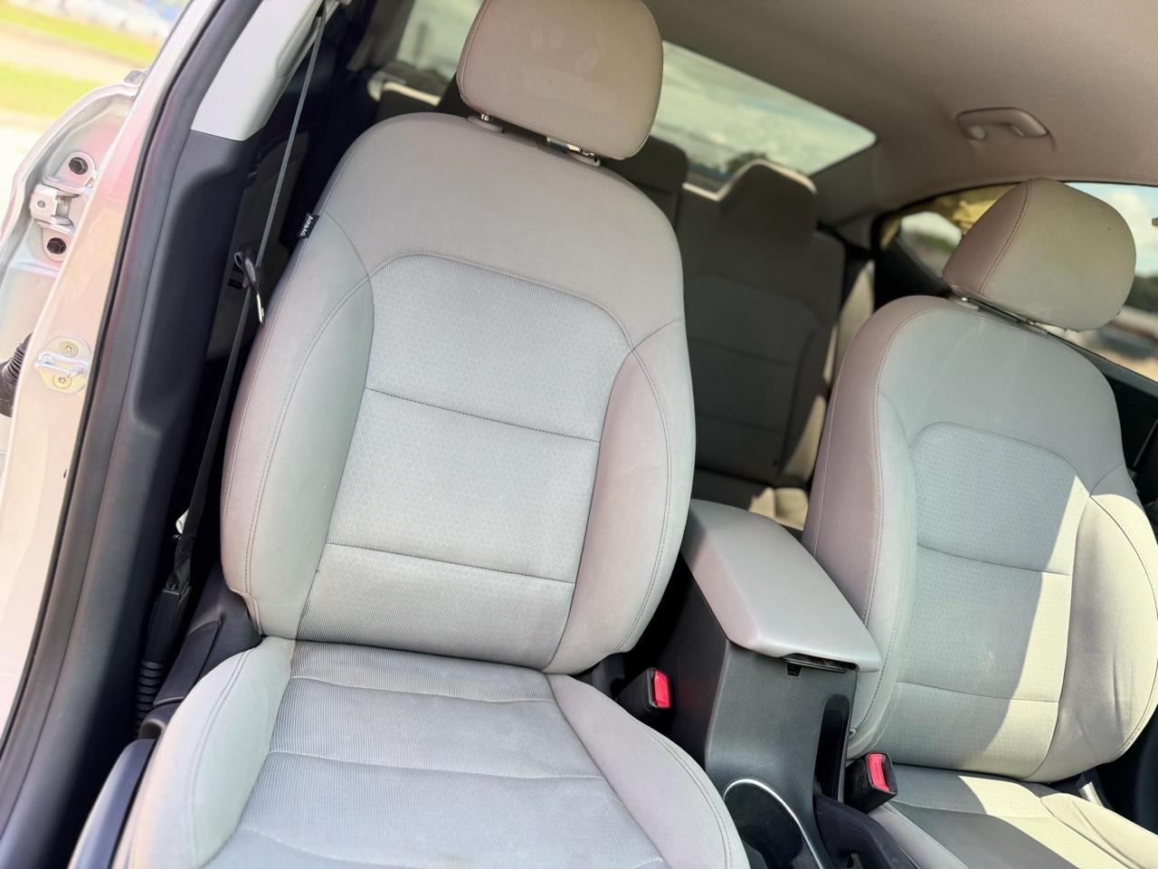 Hyundai Elantra  2017