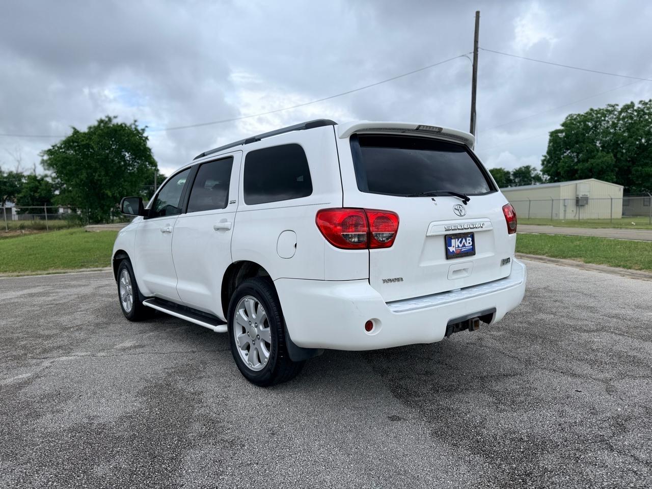 Toyota Sequoia  2008