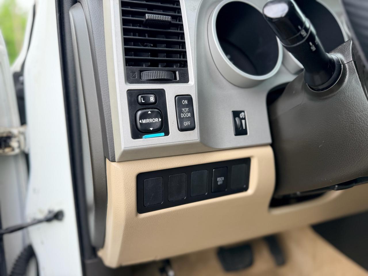 Toyota Sequoia  2008