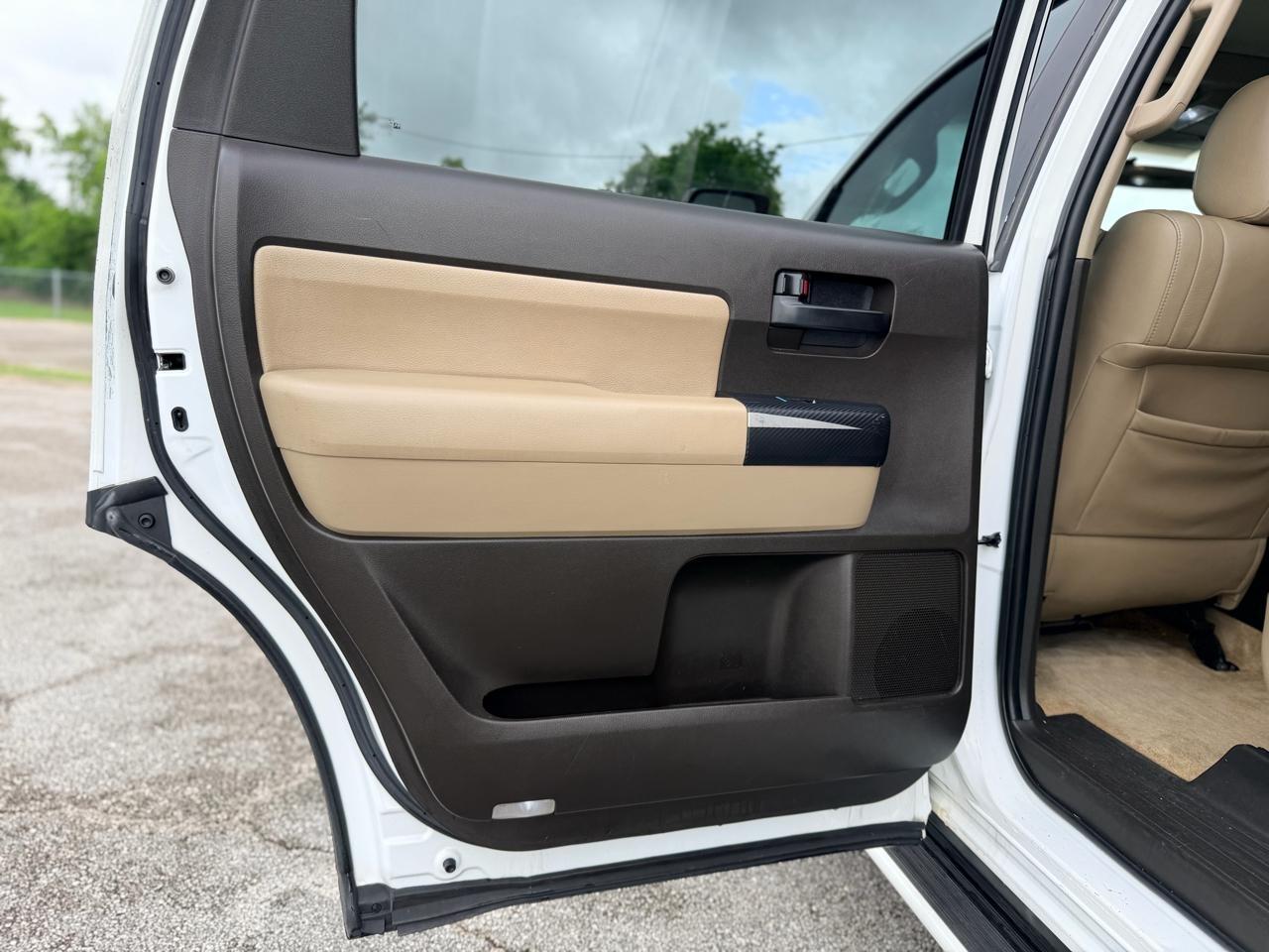 Toyota Sequoia  2008