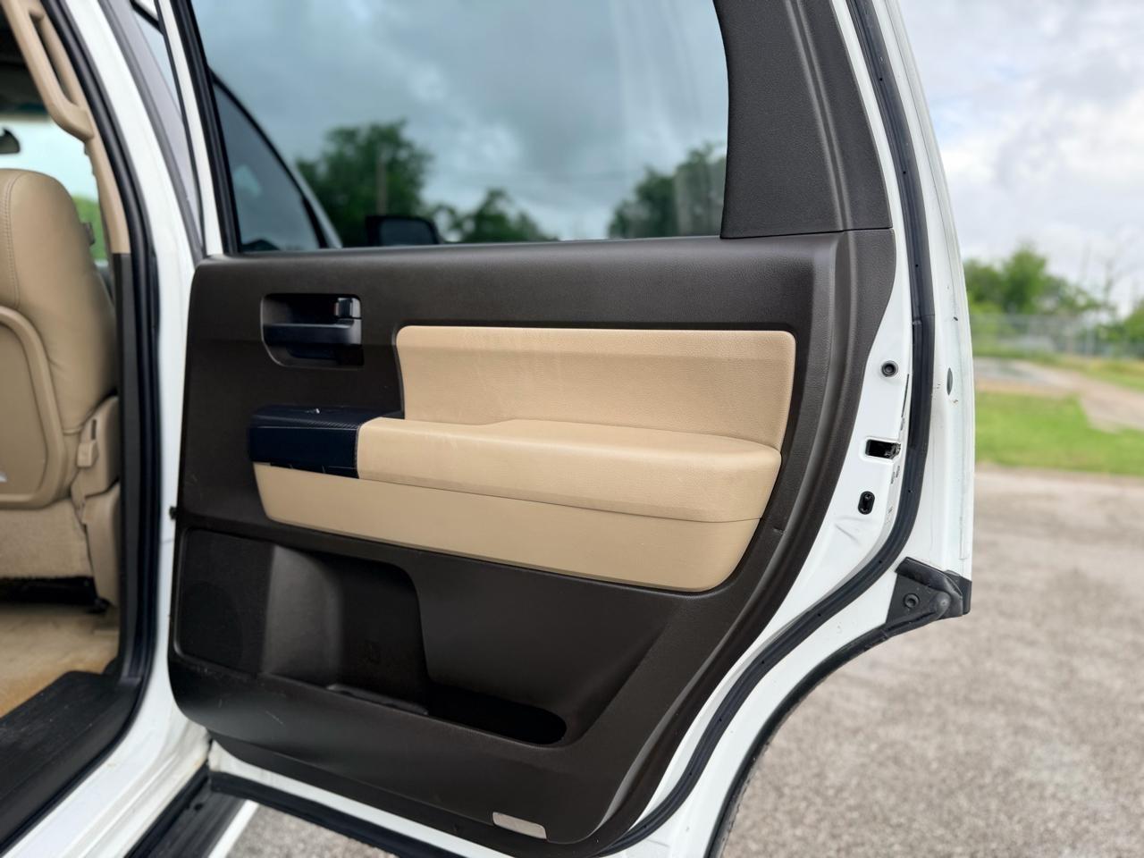 Toyota Sequoia  2008