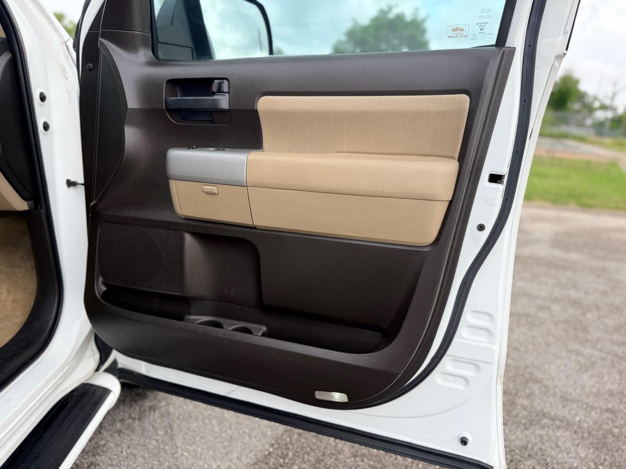 Toyota Sequoia  2008