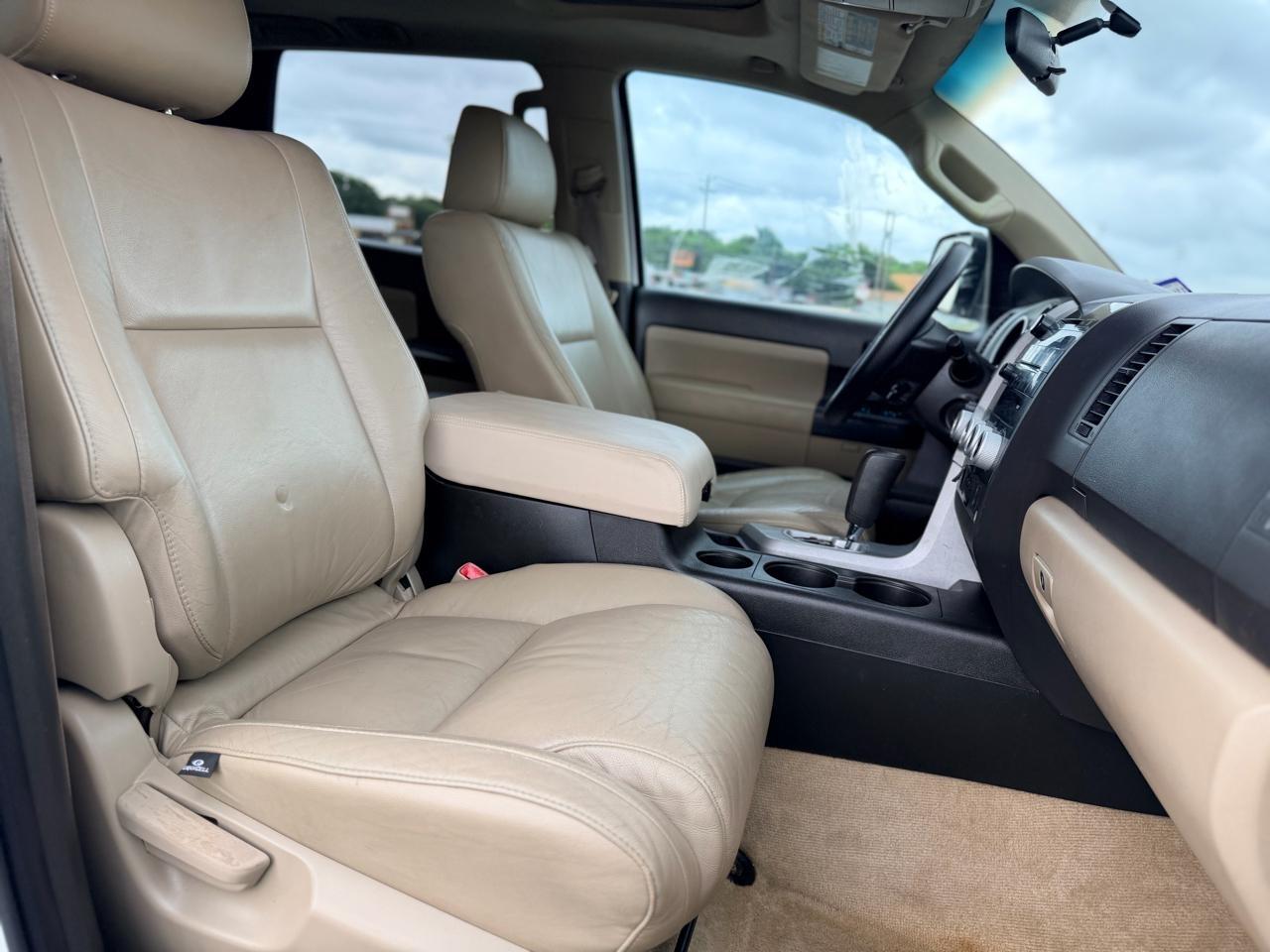 Toyota Sequoia  2008