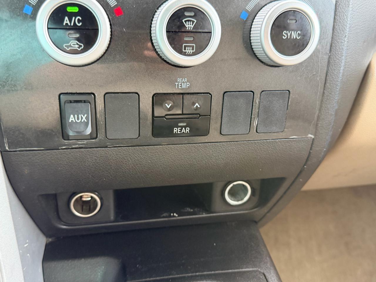 Toyota Sequoia  2008