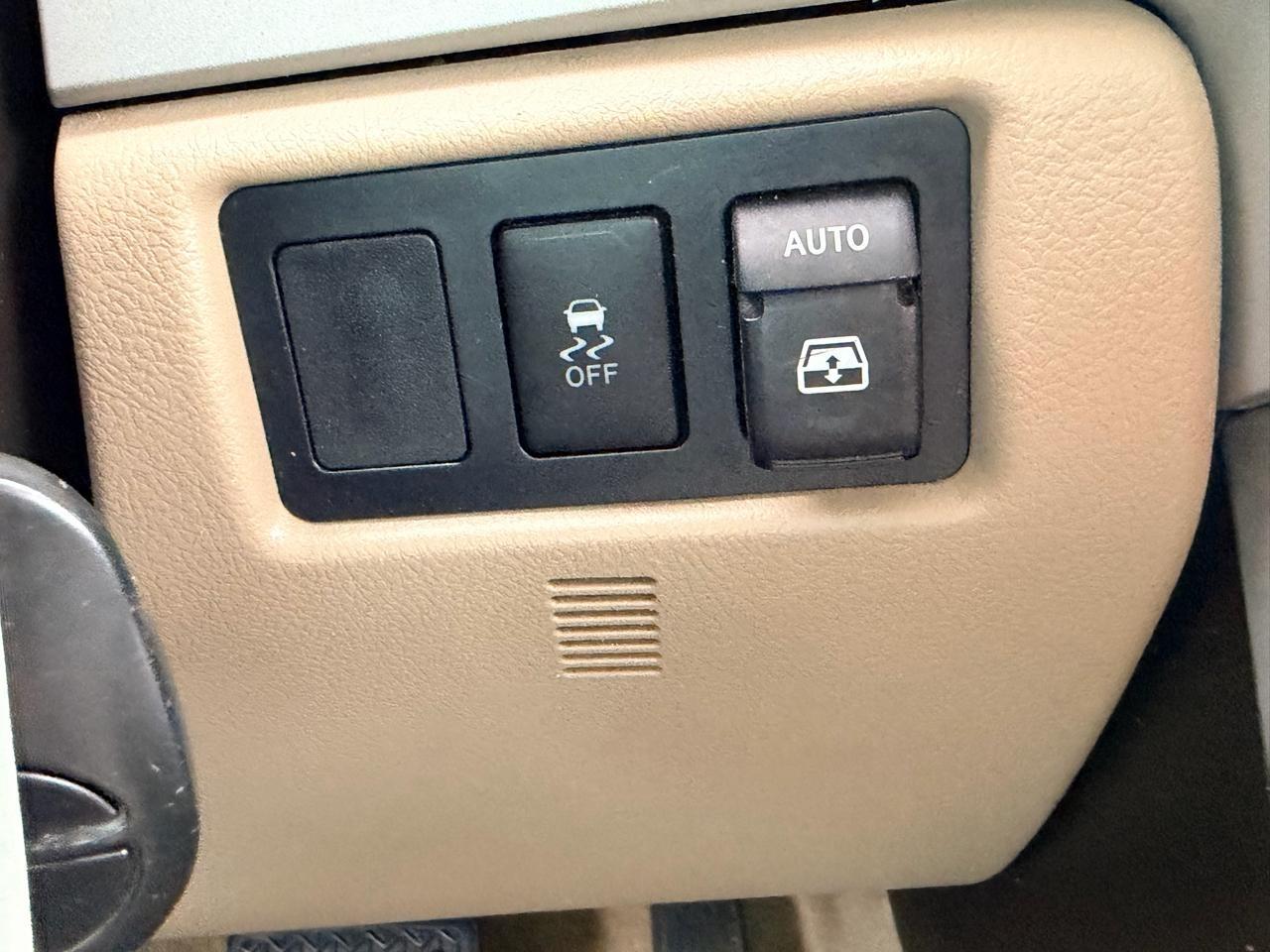 Toyota Sequoia  2008