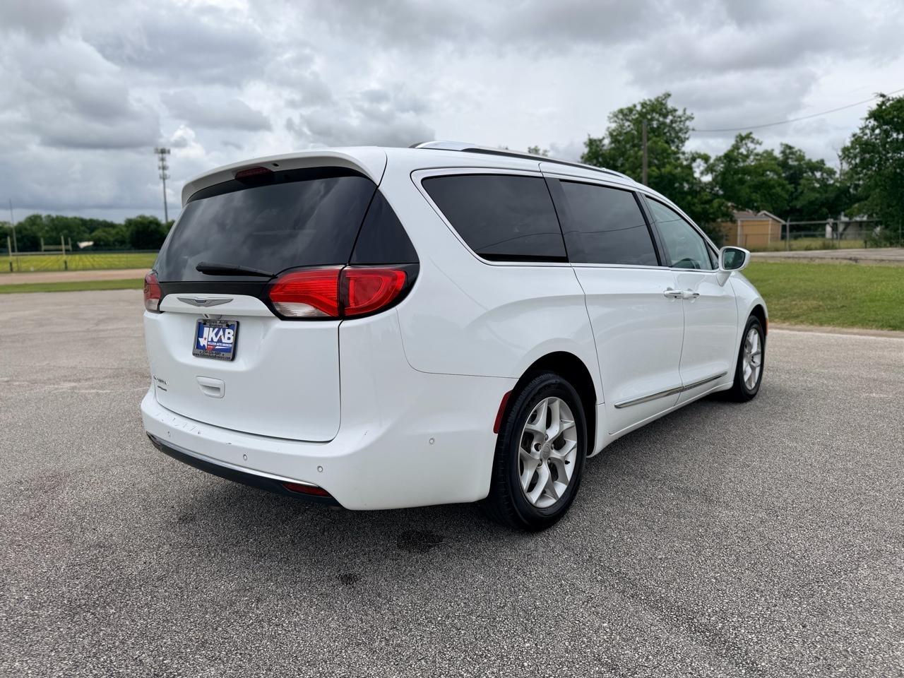 Chrysler Pacifica  2020