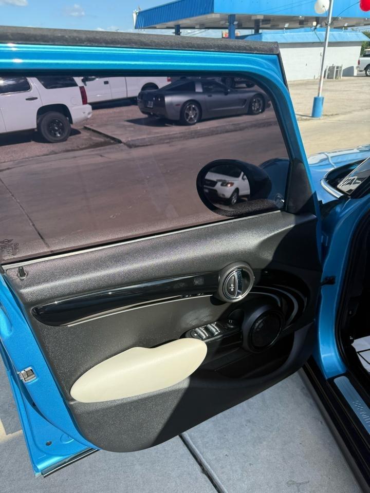 MINI Cooper  2015