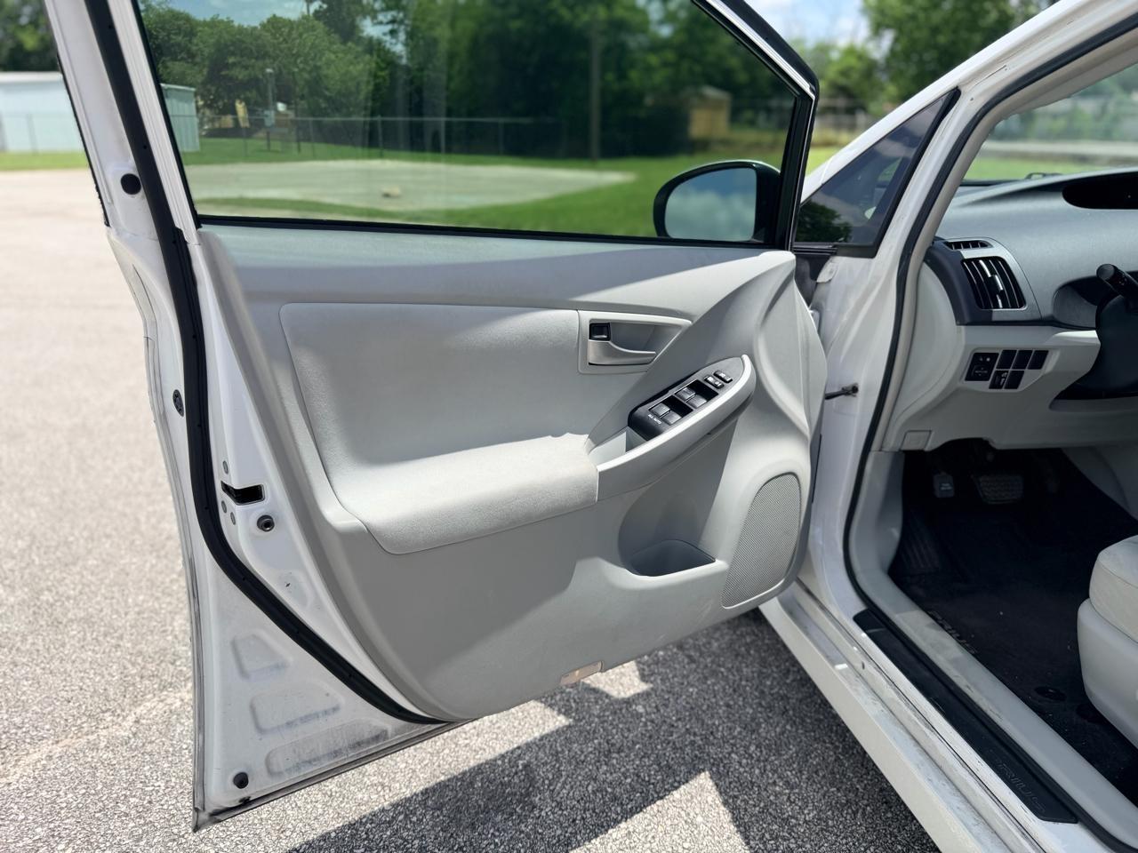 Toyota Prius  2014