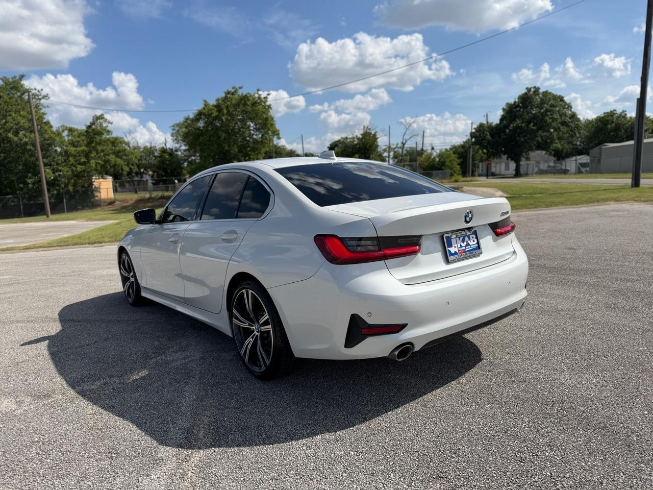 BMW 3-Series  2019