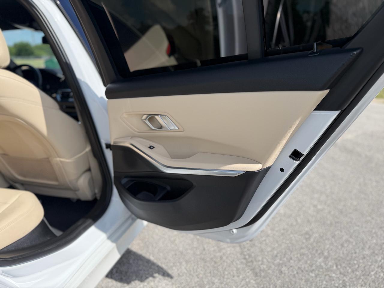 BMW 3-Series  2019