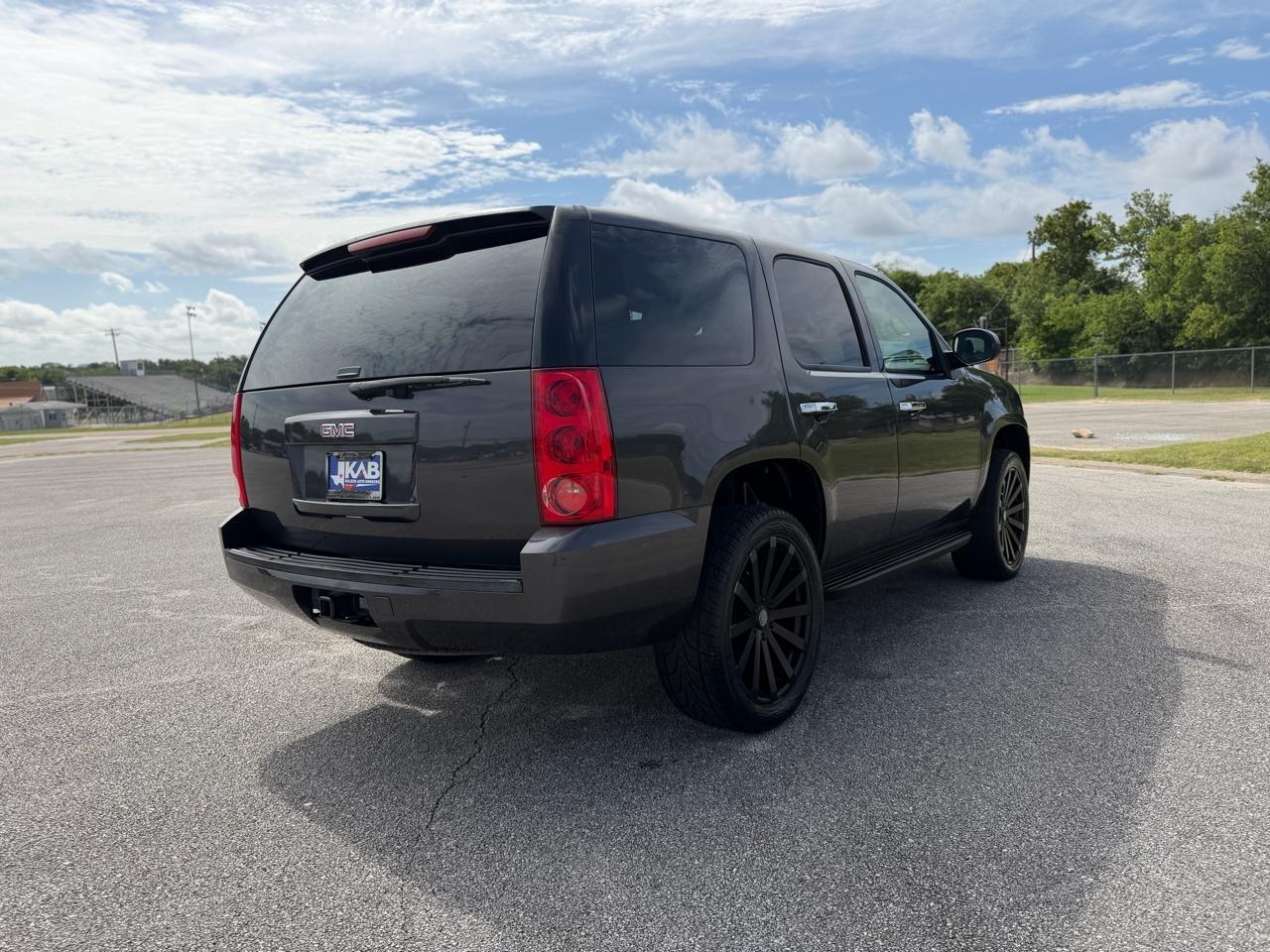 GMC Yukon  2011