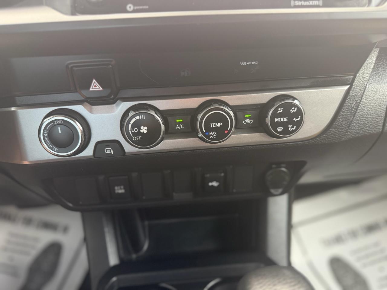 Toyota Tacoma  2021