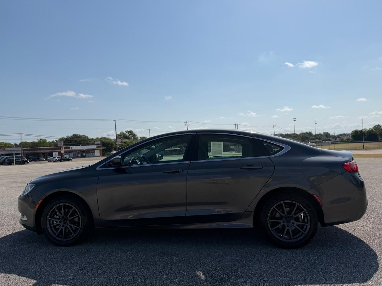 Chrysler 200  2015