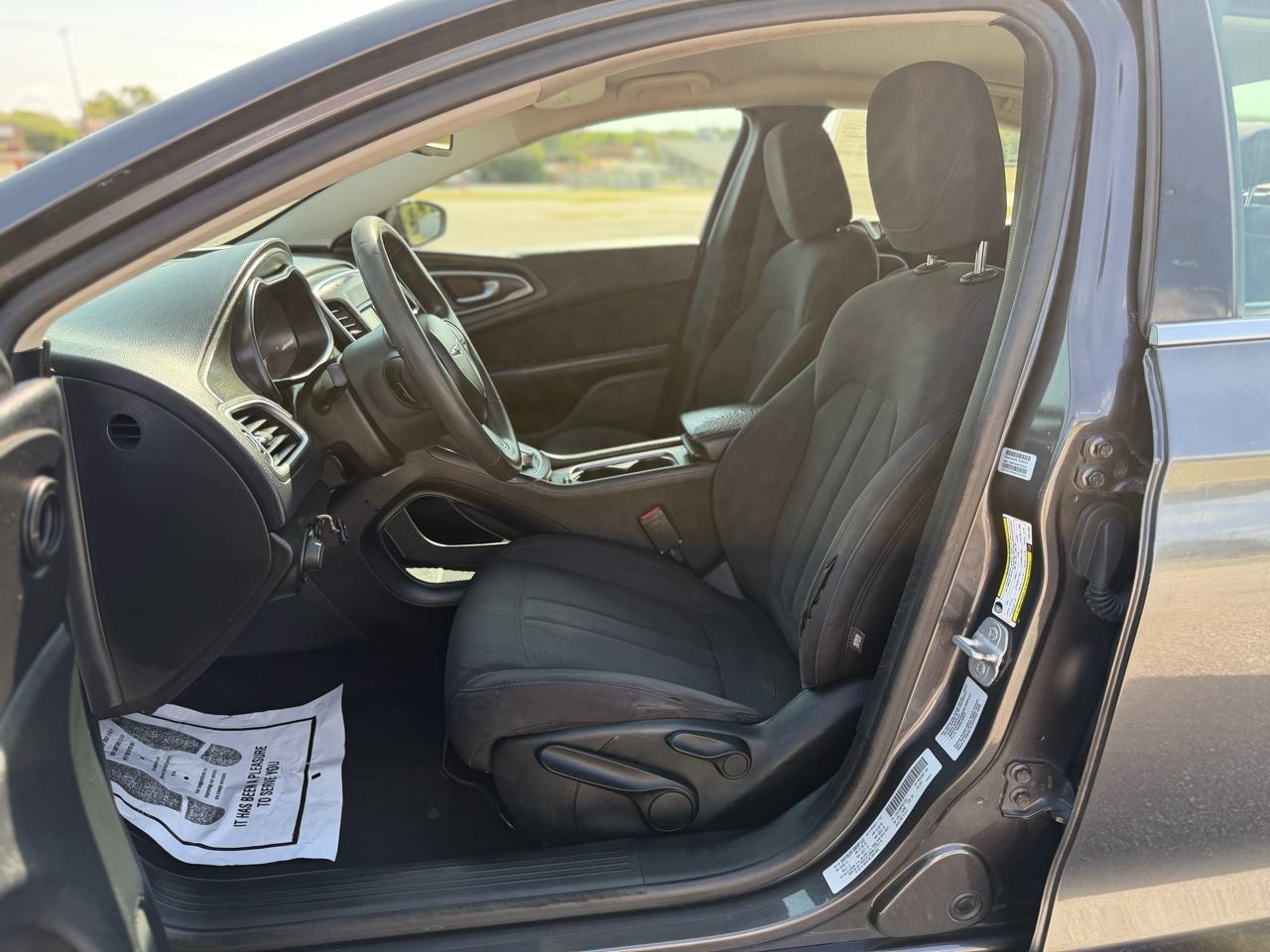 Chrysler 200  2015
