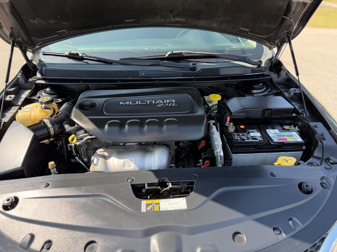 Chrysler 200  2015