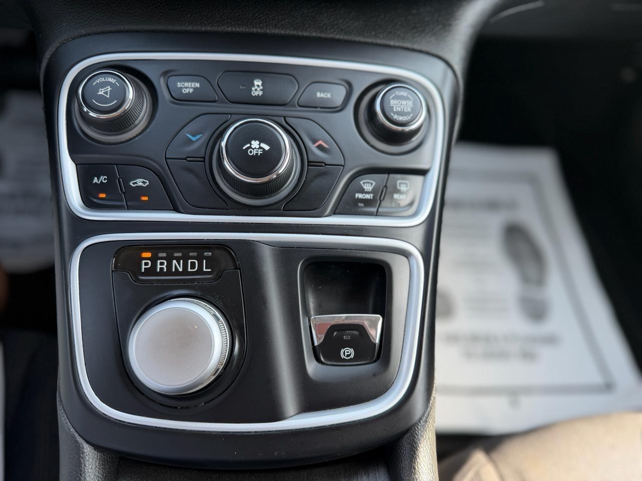 Chrysler 200  2015