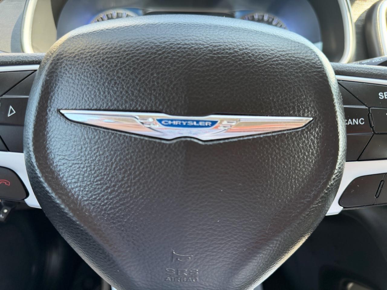 Chrysler 200  2015