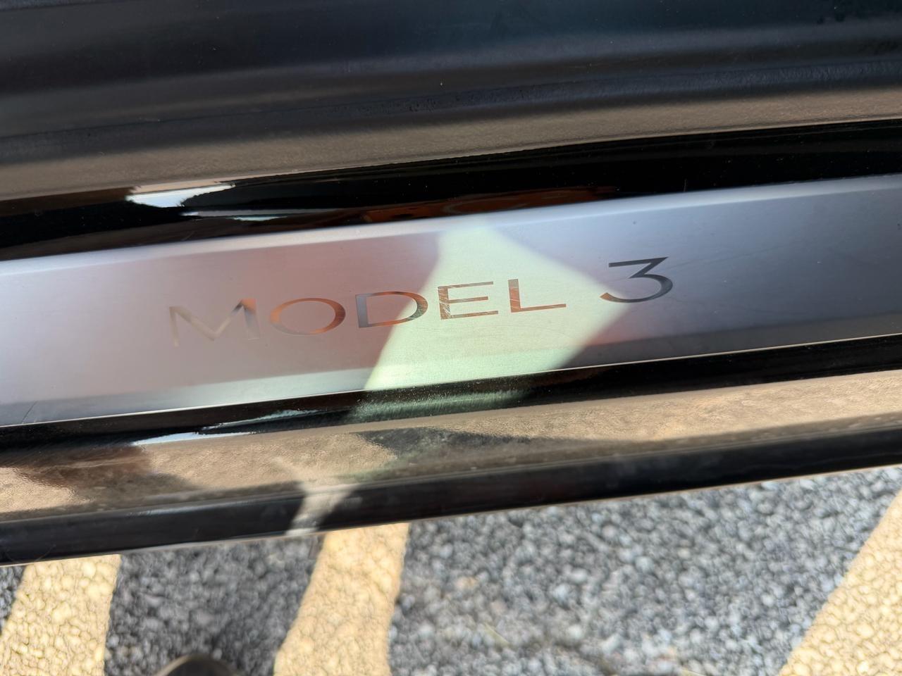 Tesla Model 3  2020