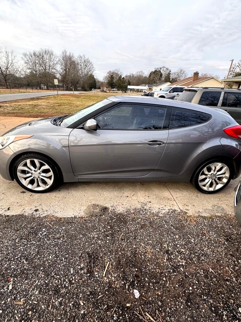 Hyundai Veloster  2013