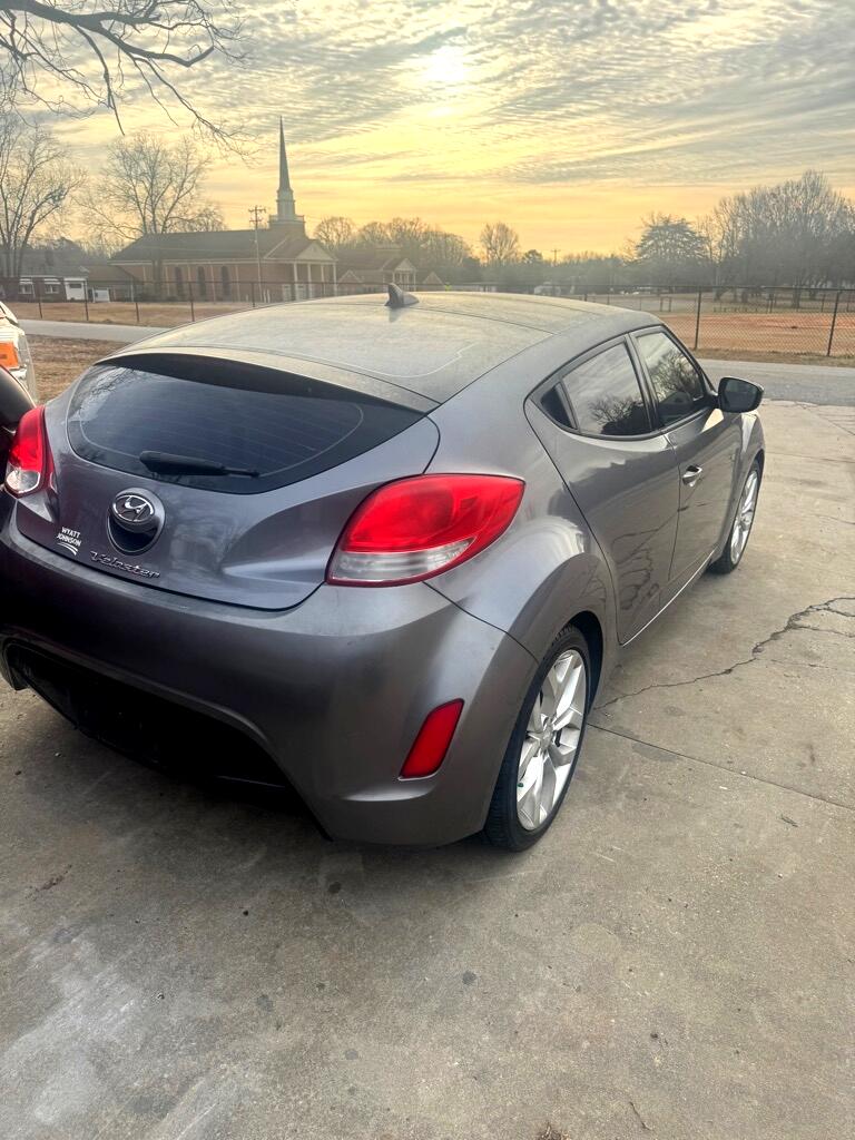 Hyundai Veloster  2013