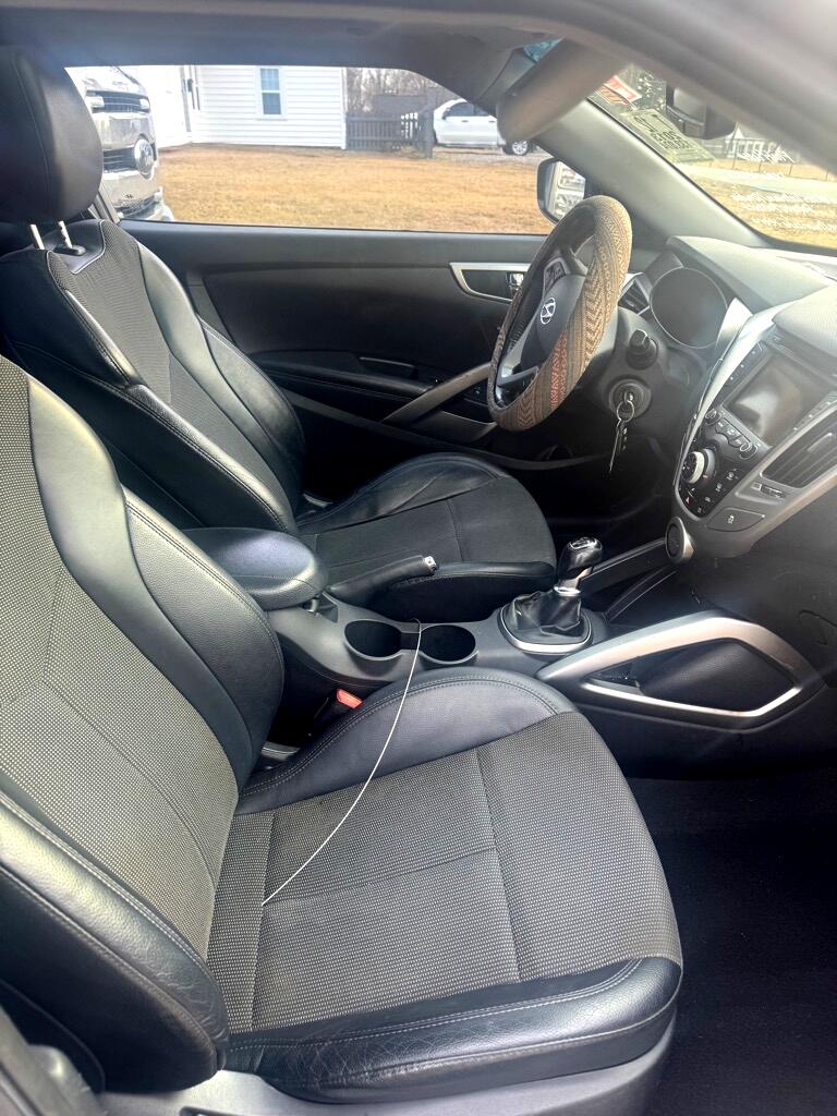 Hyundai Veloster  2013