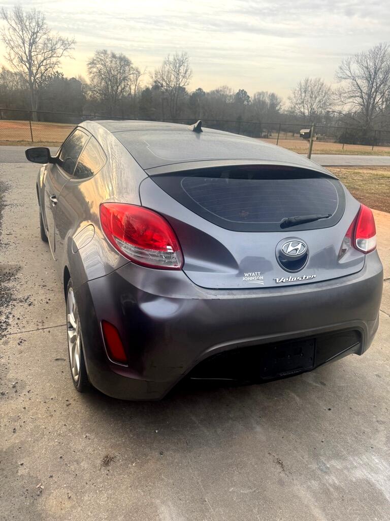 Hyundai Veloster  2013