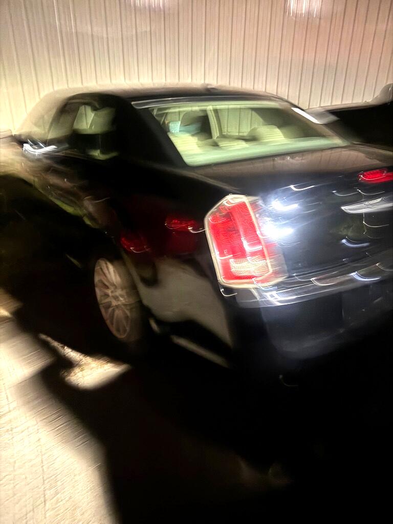 Chrysler 300  2013