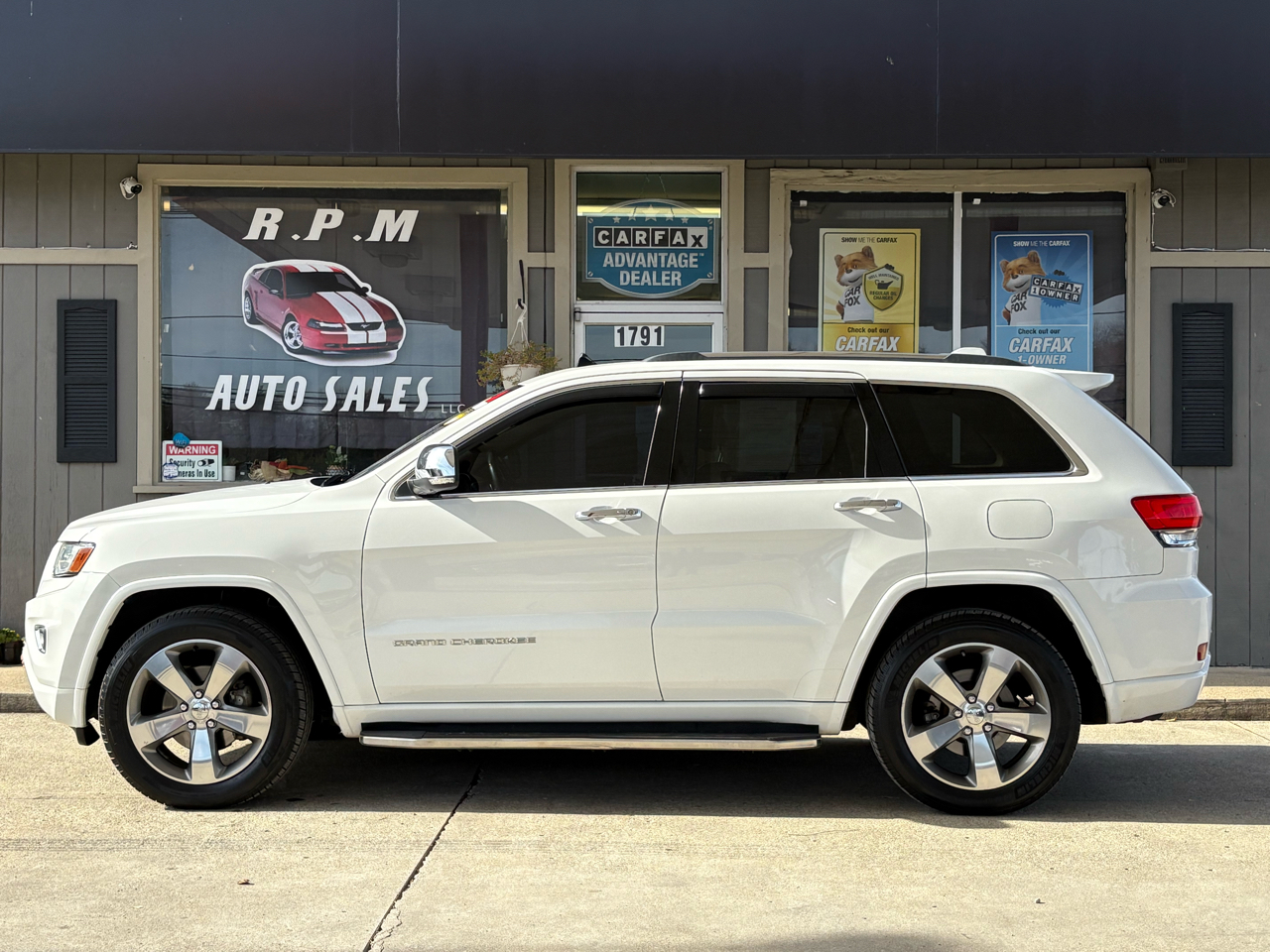 2014 Jeep Grand Cherokee Overland 2WD