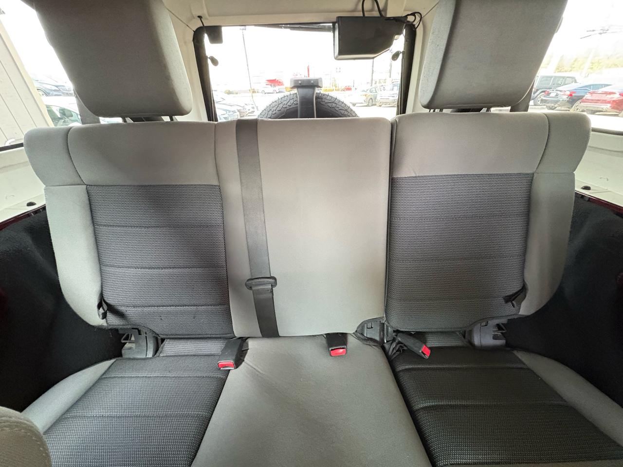 Jeep Wrangler Unlimited Sahara 4WD 2010