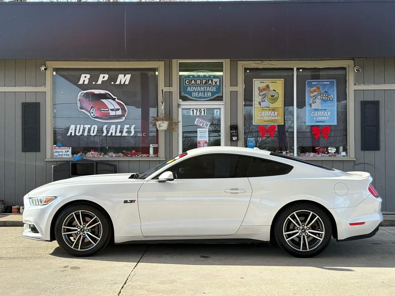 2017 Ford Mustang EcoBoost Premium