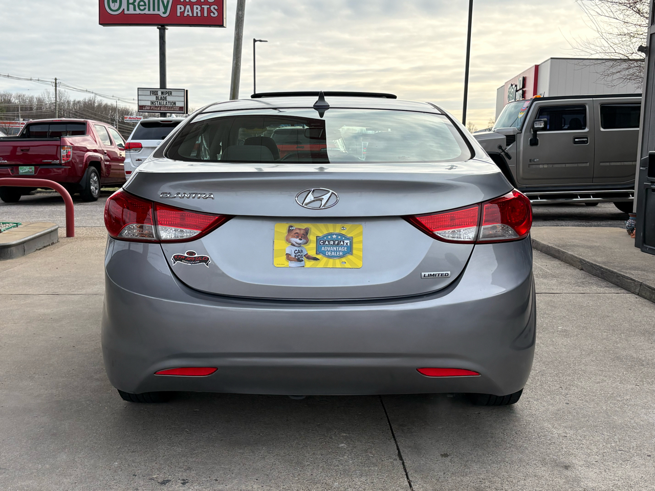 Hyundai Elantra GLS M/T 2013