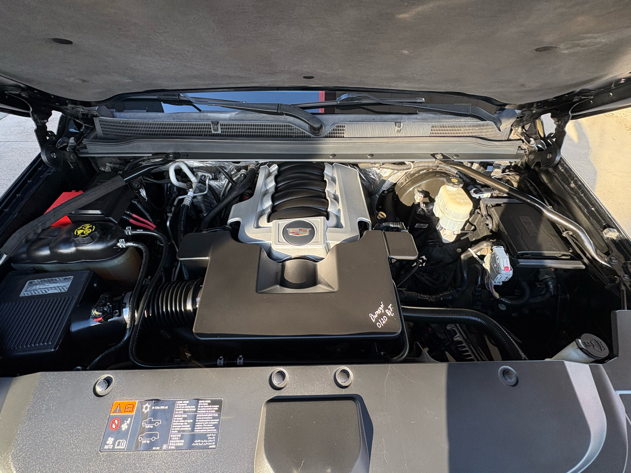 Cadillac Escalade ESV Premium 4WD 2016